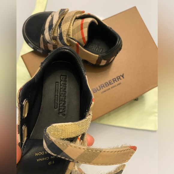 Burberry Kids Check Sneakers — Size 19 - Picture 8 of 11